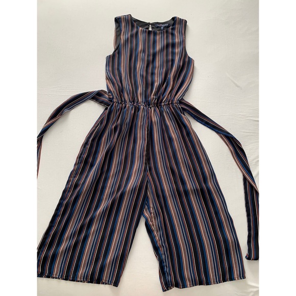 Jumpsuit - Picture 2 of 3